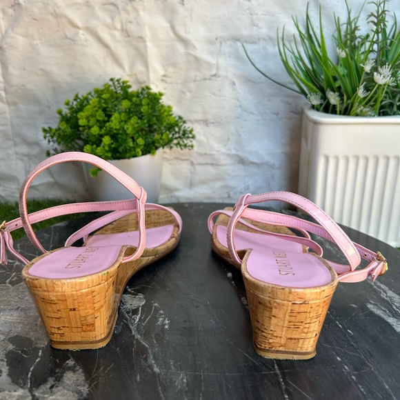 Stuart Weitzman Oasis 50 Wedge Color: Blossom
Sandal (Women)size 8 gently worn - Picture 9 of 16